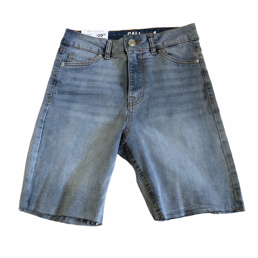 NWT CALI Frayed Ultra High Rise Denim Shorts Juniors 1